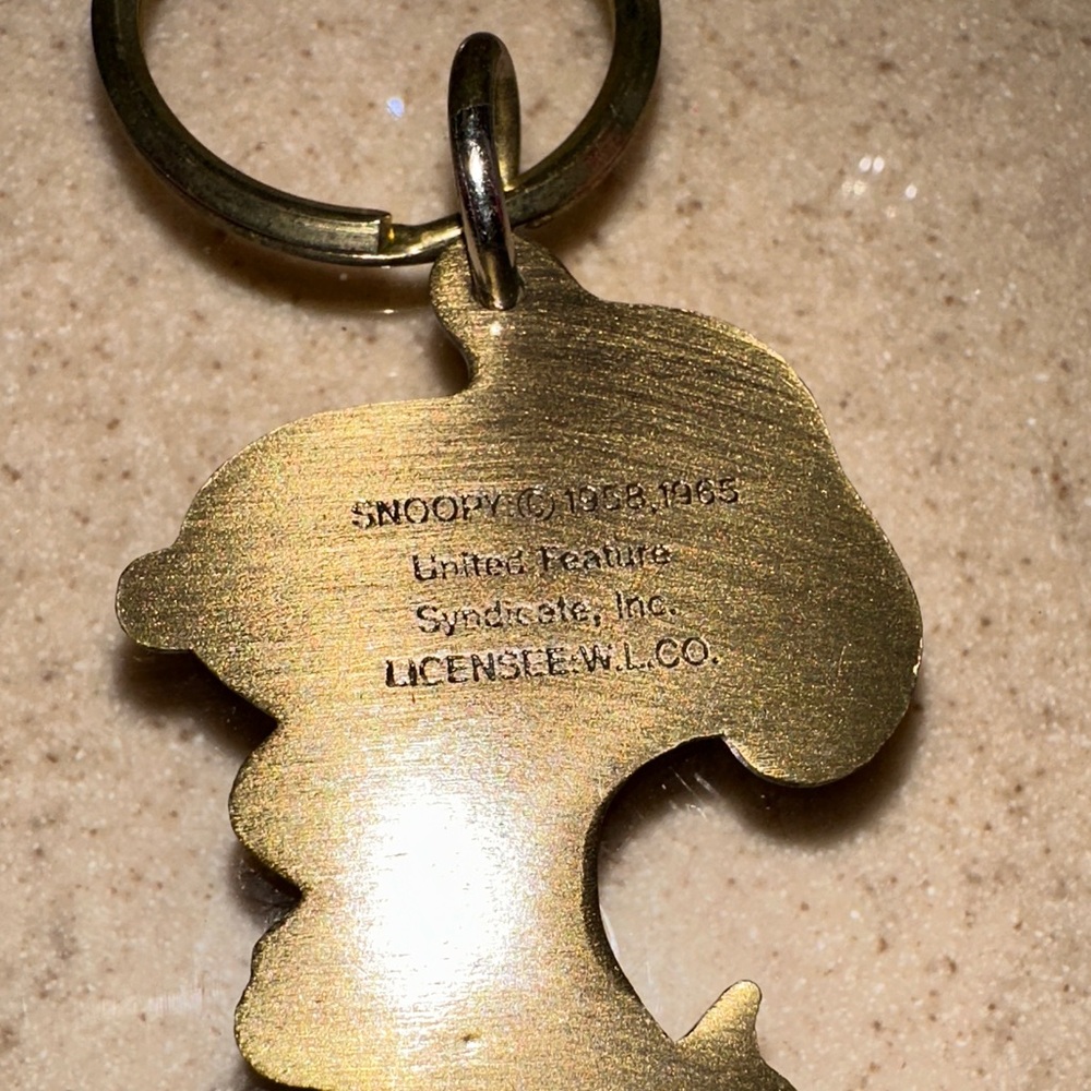 Rare-1958 brass Snoopy and Woodstock keychain United Features Syndicate, Inc. - Picture 5 of 5